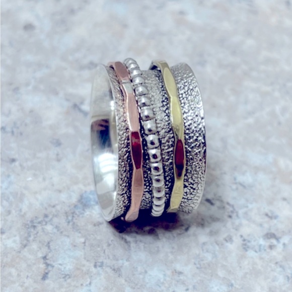 925 Sterling Silver Meditation Ring - Picture 4 of 5